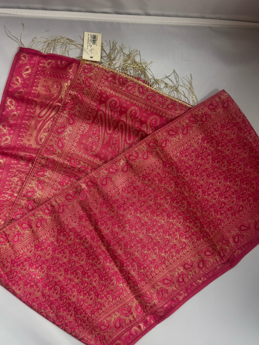 Stunning table runner